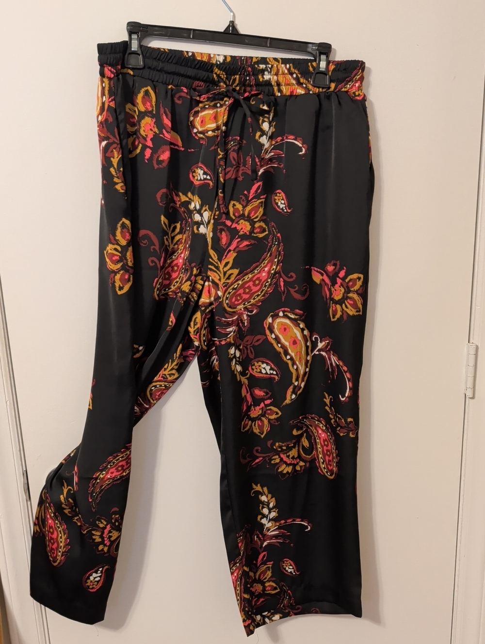 Women's Black Paisley Print Silky Pants